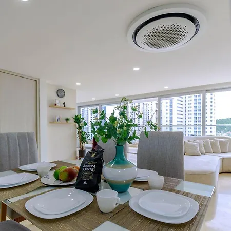 Lujoso Duplex Con Vista A *